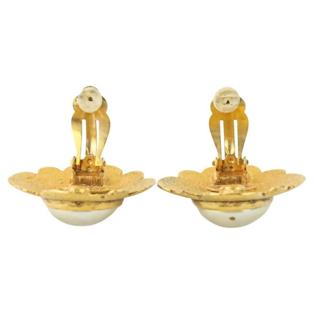 CHANEL Authentic Vintage Gold Pearl Earrings - Picture 9 of 15